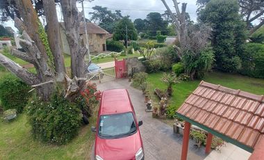 VENTA CASA 3 AMB EN TRES LOTES ACANTILADOS