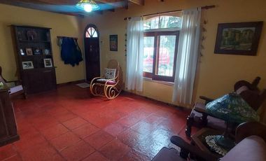 VENTA CASA 3 AMB EN TRES LOTES ACANTILADOS