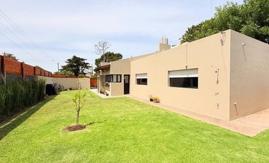 VENTA CASA 3 AMBIENTES MODERNA MIRAMAR