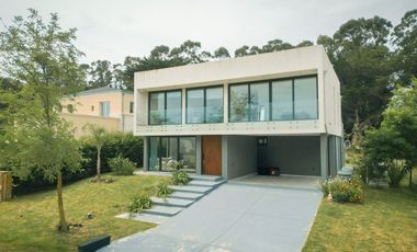 Venta Casa 4 Ambientes Barrancas de San Benito