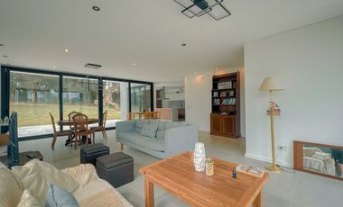 Venta Casa 4 Ambientes Barrancas de San Benito