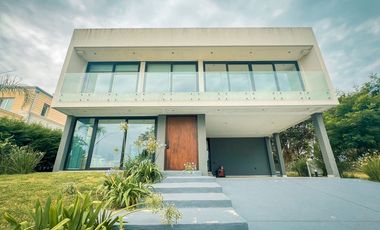 Venta Casa 4 Ambientes Barrancas de San Benito