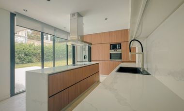 Venta Casa 4 Ambientes Barrancas de San Benito