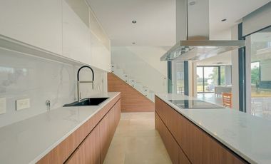 Venta Casa 4 Ambientes Barrancas de San Benito