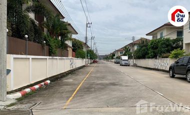 3 Bedroom House for sale at Srithepthai Park Ville