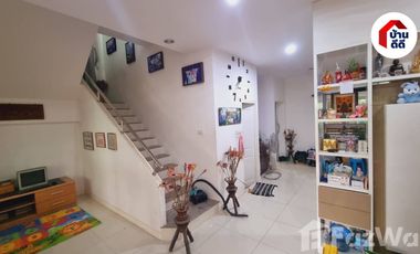 3 Bedroom House for sale at Srithepthai Park Ville