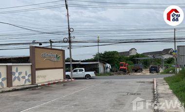 3 Bedroom House for sale at Srithepthai Park Ville