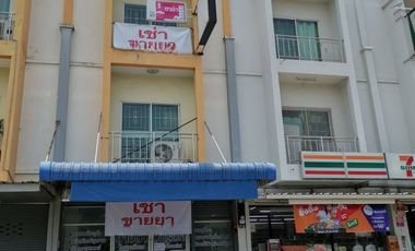 3 Bedroom Townhouse for rent in Bang Nam Chuet, Samut Sakhon