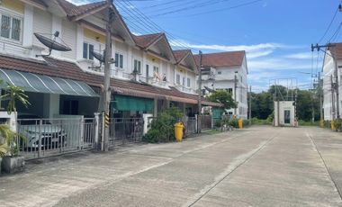 4 Bedroom Townhouse for sale at Baan Wanna 2
