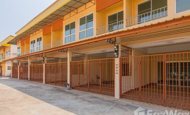 2 Bedroom Townhouse for sale in Nai Wiang, Phrae