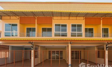 2 Bedroom Townhouse for sale in Nai Wiang, Phrae