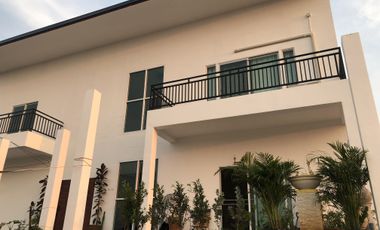 7 Bedroom House for sale in Khlong Song, Pathum Thani