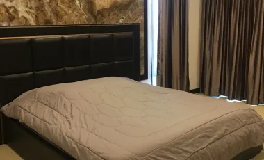 Grab a Steal: 6 BR, 7 Bath Mansion for Just ฿45 Mil!