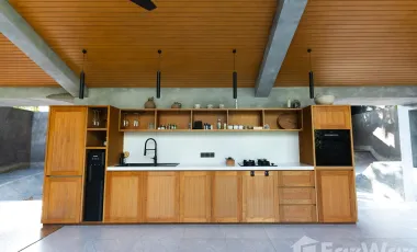 6 Bedroom Villa for sale in Pererenan, Bali
