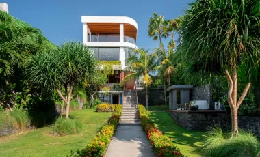6 Bedroom Villa for sale in Pererenan, Bali