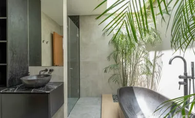 6 Bedroom Villa for sale in Pererenan, Bali