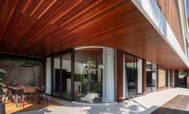 6 Bedroom Villa for sale in Pererenan, Bali