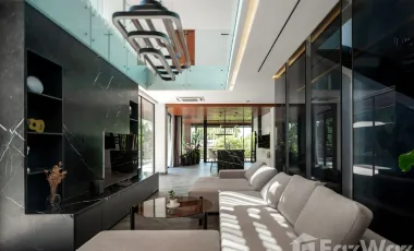 6 Bedroom Villa for sale in Pererenan, Bali