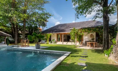 5 Bedroom Villa for sale in Kerobokan, Bali