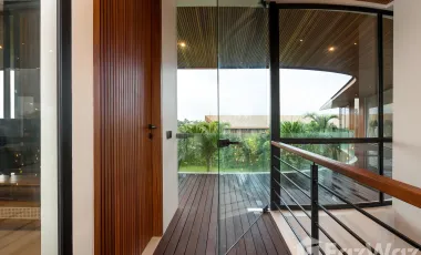 5 Bedroom Villa for sale in Pererenan, Bali