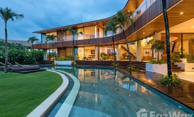 5 Bedroom Villa for sale in Pererenan, Bali