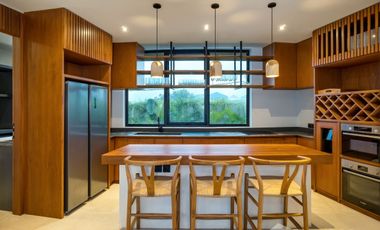 5 Bedroom Villa for sale in Pererenan, Bali