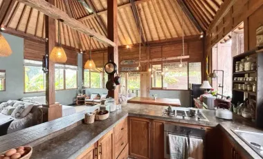 5 Bedroom Villa for sale in Pererenan, Bali