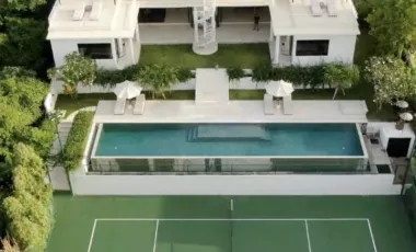 6 Bedroom Villa for sale in Pecatu, Bali