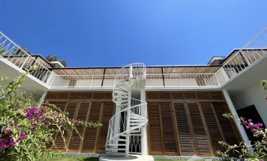 6 Bedroom Villa for sale in Pecatu, Bali