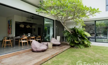 5 Bedroom Villa for sale in Canggu, Bali