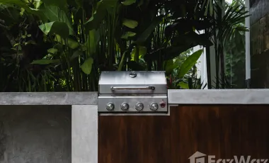 5 Bedroom Villa for sale in Canggu, Bali