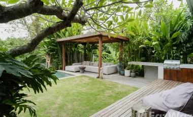 5 Bedroom Villa for sale in Canggu, Bali