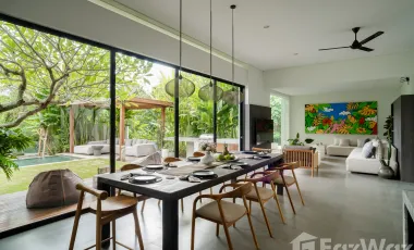 5 Bedroom Villa for sale in Canggu, Bali