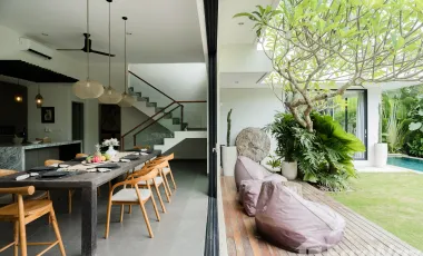5 Bedroom Villa for sale in Canggu, Bali