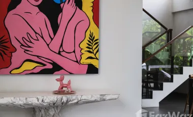 5 Bedroom Villa for sale in Canggu, Bali