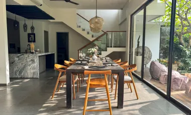 5 Bedroom Villa for sale in Canggu, Bali