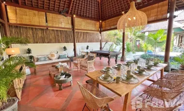 5 Bedroom Villa for sale in Seminyak, Bali