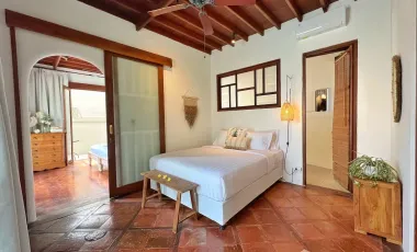 5 Bedroom Villa for sale in Seminyak, Bali