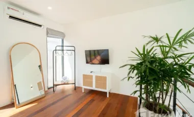 Modern Loft-Style Villa in Umalas