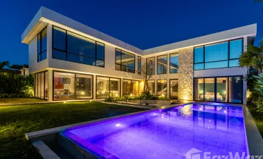 5 Bedroom Villa for sale in Umalas, Bali