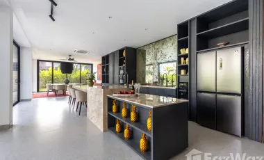 5 Bedroom Villa for sale in Umalas, Bali