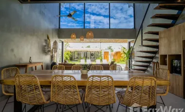 5 Bedroom Villa for sale in Kerobokan, Bali