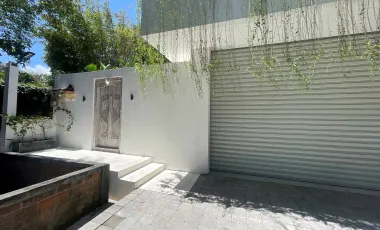 6 Bedroom Villa for sale in Umalas, Bali