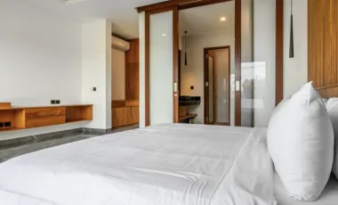 5 Bedroom Villa for sale in Batu Bolong, Bali