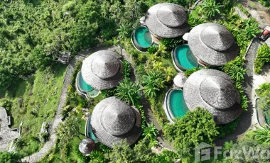 13 Bedroom Villa for sale in Abang, Bali