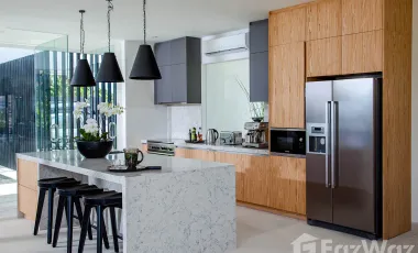 5 Bedroom Villa for sale in Pererenan, Bali