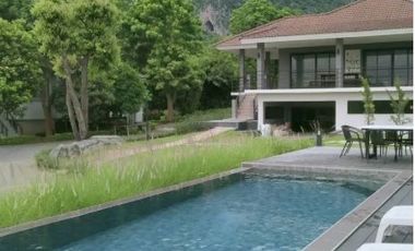 5 Bedroom Villa for sale at Khao Loi Resort