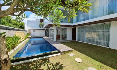 6 Bedroom Villa for sale in Ungasan, Bali