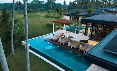 6 Bedroom Villa for sale in Tampak Siring, Bali