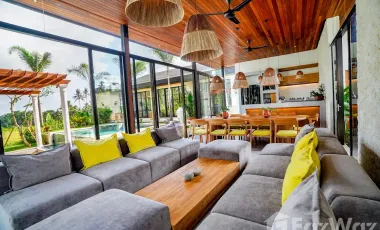 6 Bedroom Villa for sale in Tampak Siring, Bali